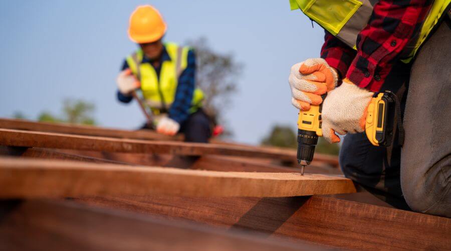 Expert Emergency Roof Repairs services in Carleton, MI